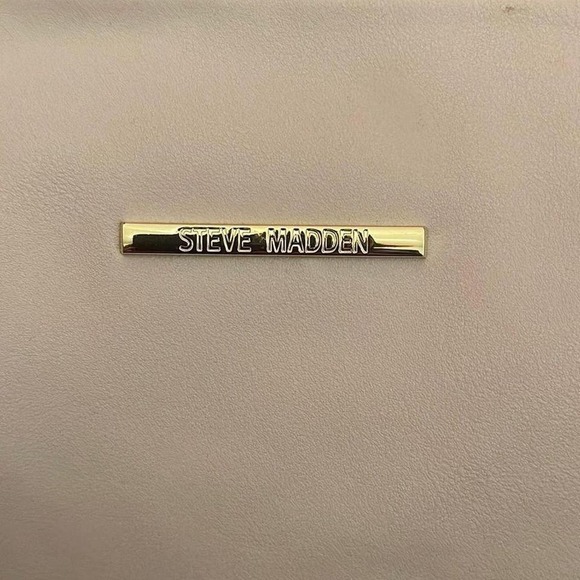 Steve Madden Crossbody Bag Purse Handbag Neutral Beige Gold Hardware Minimalist‎ - Picture 3 of 8